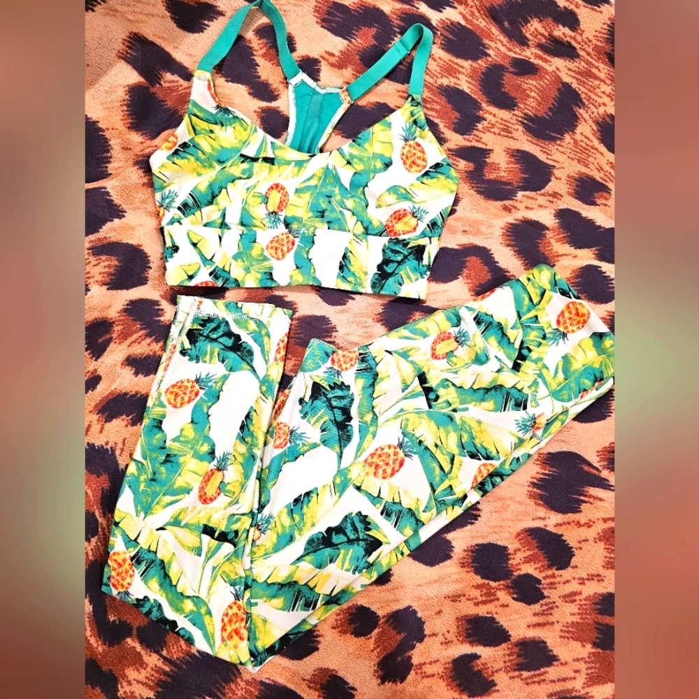 Wildfox Sweat Tropical Print Sports Bra and Leggings Set Size Small